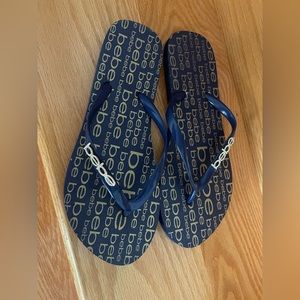 Bebe flip flops new size 9